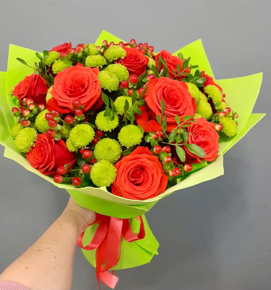 Букет цветов из: Хризантемы и Розы в Карабаш Республики Татарстан