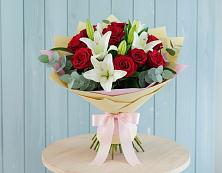 Букет цветов из:  Лилии и Розы в Карабаш Республики Татарстан