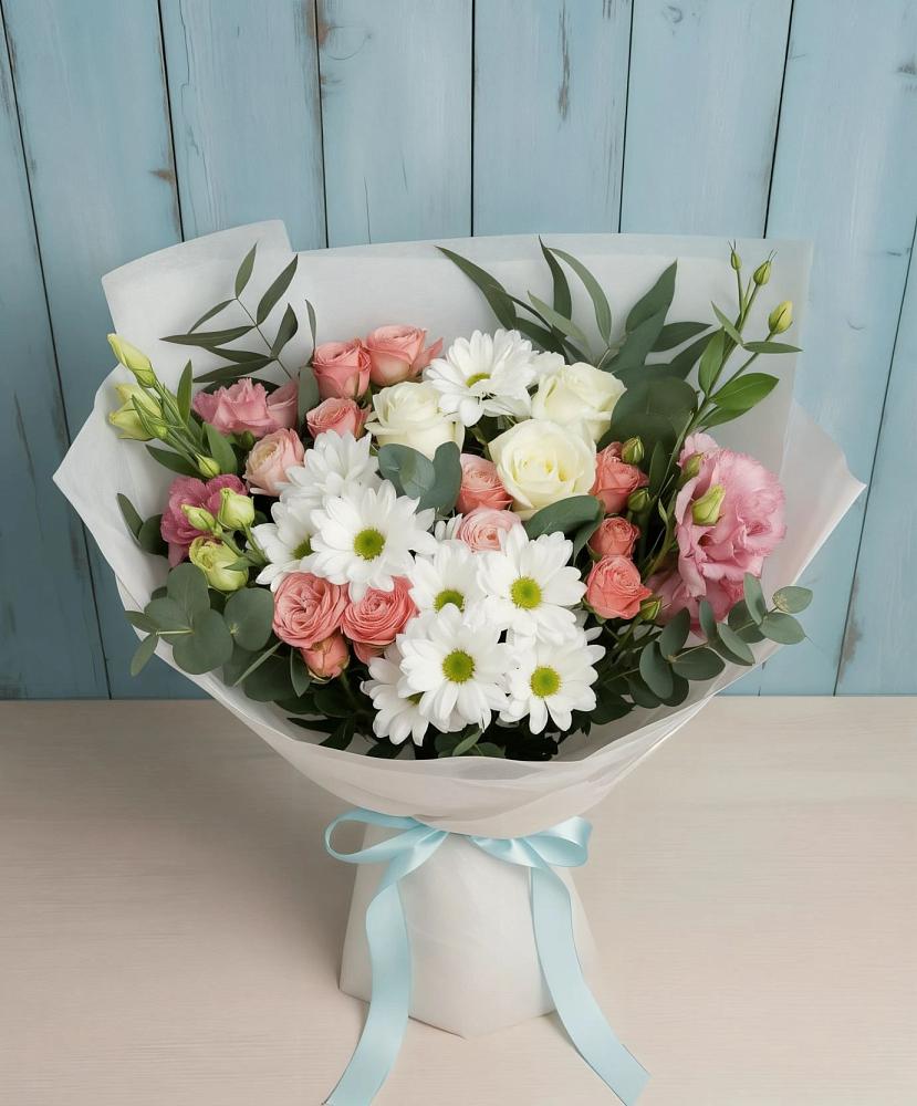 Букет цветов из: Розы, Лизиантусы и Хризантемы в Карабаш Республики Татарстан