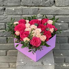 Цветочная композиция из Розы в коробке #REPLACE_PRED# Карабаш Республики Татарстан
