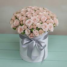 Цветочная композиция из Розы в шляпной коробке в Карабаш Республики Татарстан