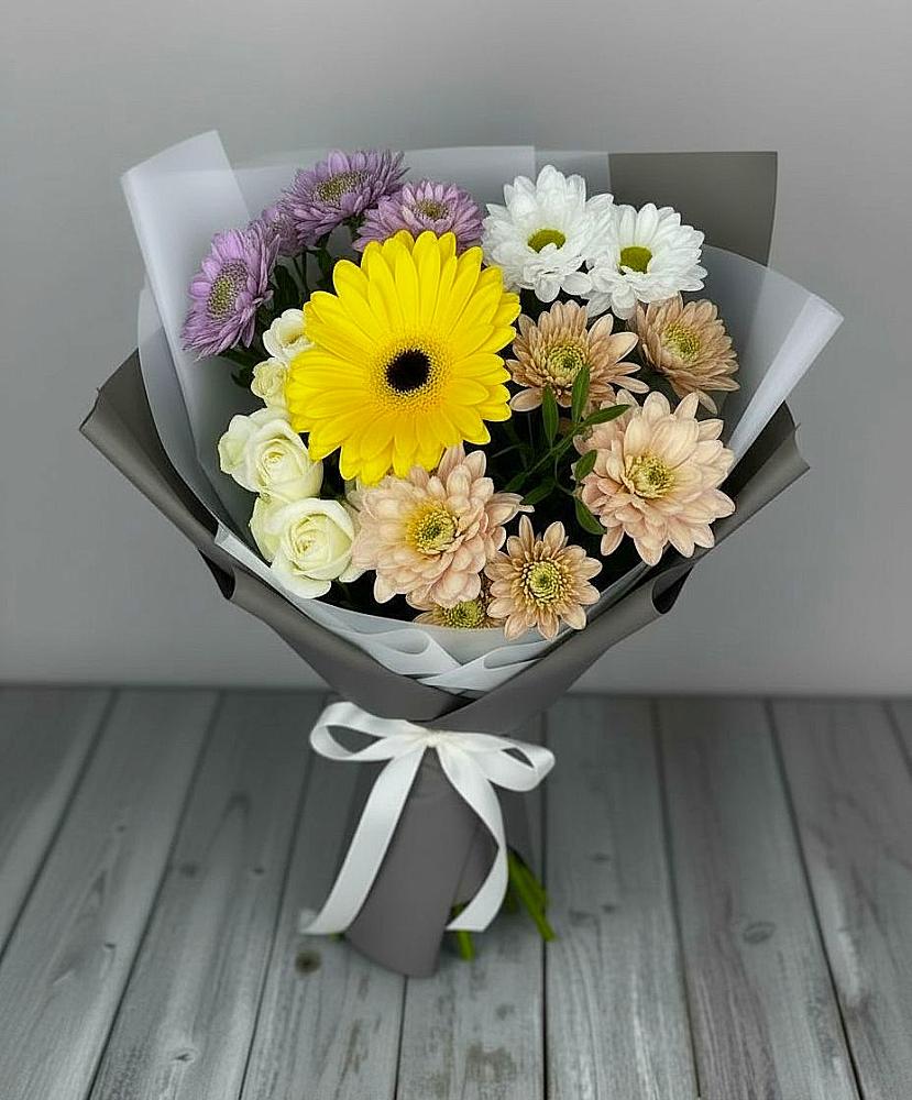 Букет цветов из: Розы, Герберы и Хризантемы в Карабаш Республики Татарстан
