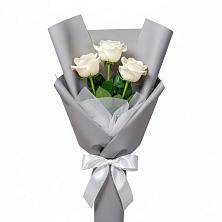 Букет 3 белые розы в Карабаш Республики Татарстан