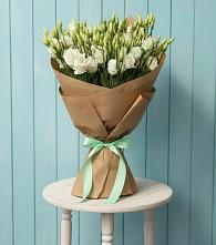 Букет цветов из:  Лизиантусы в Карабаш Республики Татарстан