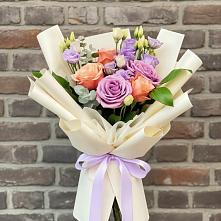 Букет цветов из:  Лизиантусы и Розы в Карабаш Республики Татарстан