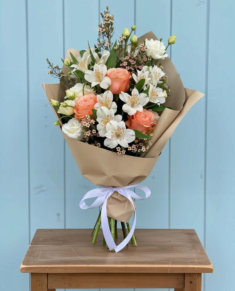 Букет цветов из: Альстромерии, Лизиантусы, Розы и Хризантемы в Карабаш Республики Татарстан