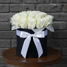 Цветочная композиция из Розы в шляпной коробке #REPLACE_PRED# Карабаш Республики Татарстан