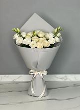 Букет цветов из:  Розы и Лизиантусы в Карабаш Республики Татарстан